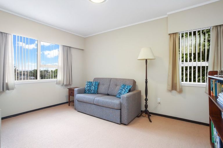 Photo of property in 6 The Anchorage, Sunnyhills, Auckland, 2010