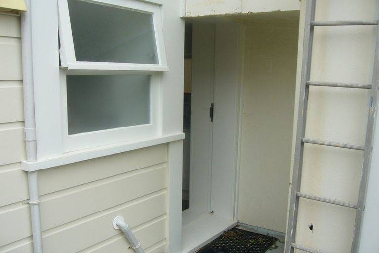 Photo of property in 24 Brougham Street, Mount Victoria, Wellington, 6011