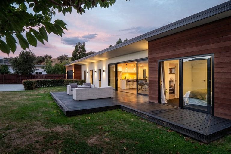 Photo of property in 72 Risinghurst Terrace, Lower Shotover, Queenstown, 9304