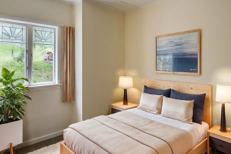 Photo of property in 30 Espin Crescent, Karori, Wellington, 6012