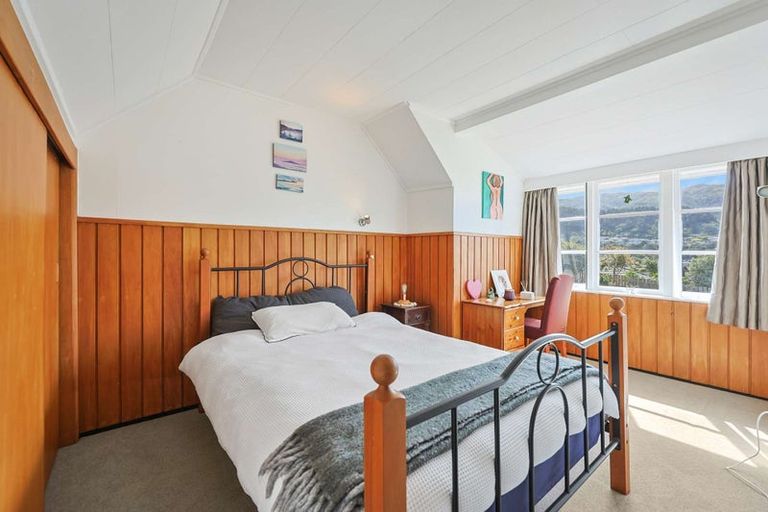 Photo of property in 61 Ranui Terrace, Tawa, Wellington, 5028