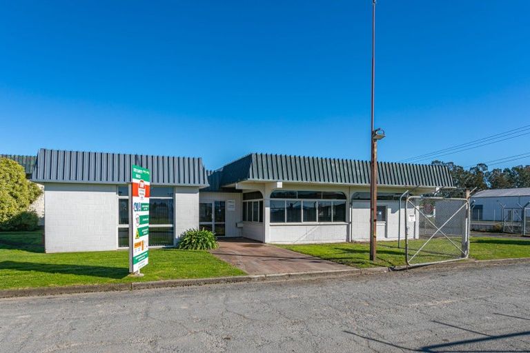 Photo of property in 2 Arohanui Road, Karaka, 2124
