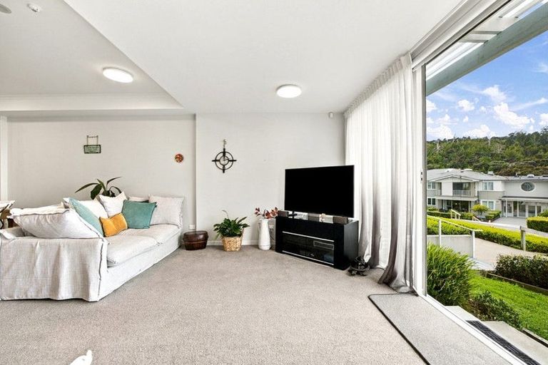Photo of property in 148 Landmark Terrace, Orewa, 0931