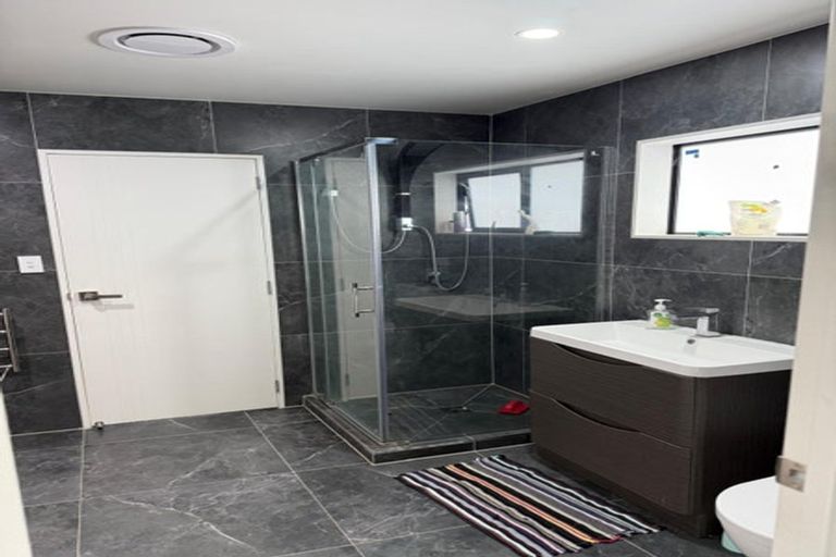 Photo of property in 41a Leo Street, Glen Eden, Auckland, 0602