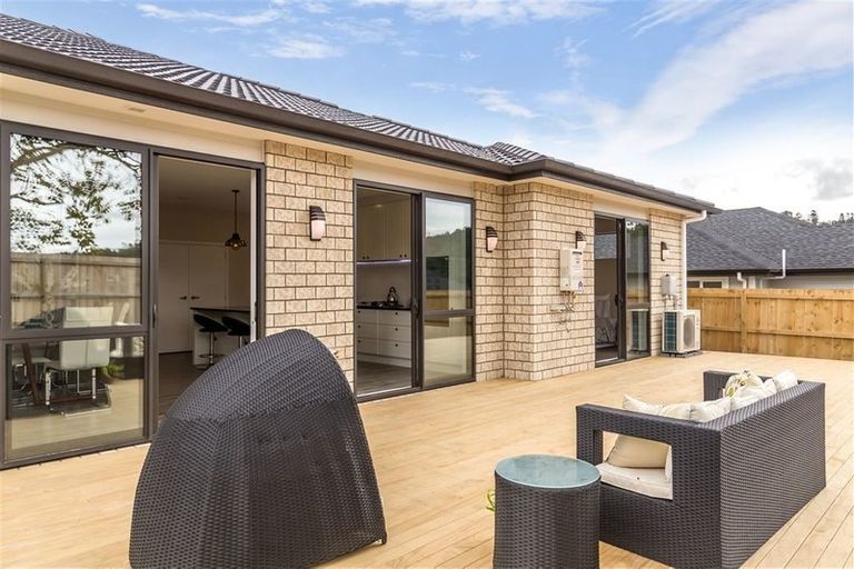 Photo of property in 115 Tapu Road, Huapai, Kumeu, 0810