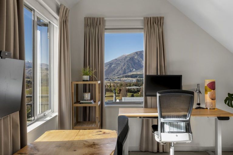 Photo of property in 8 Abbottswood Lane, Lower Shotover, Queenstown, 9371