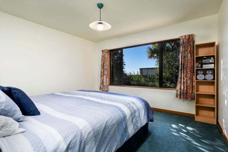 Photo of property in 33 Harry Ell Drive, Cashmere, Christchurch, 8022