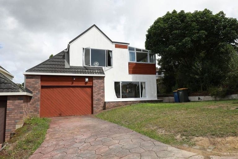 Photo of property in 1/21 Cairnbrae Court, Northcross, Auckland, 0632