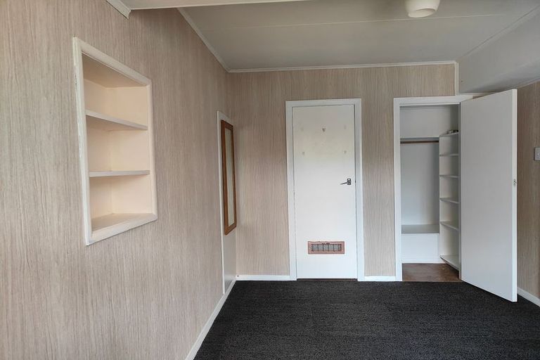 Photo of property in 16a Donald Crescent, Karori, Wellington, 6012