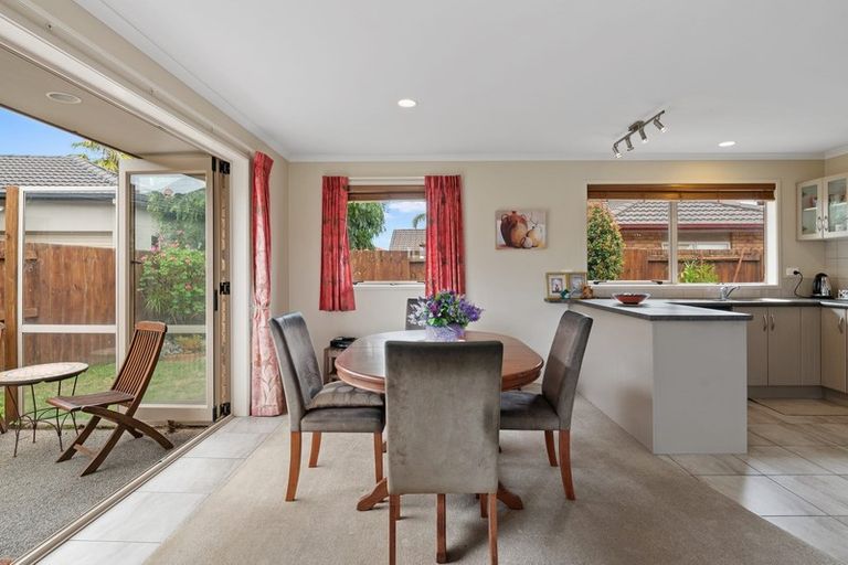 Photo of property in 32 Tuihana Drive, Papamoa Beach, Papamoa, 3118