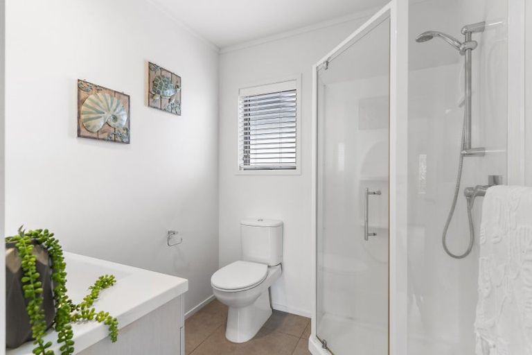 Photo of property in 408 Linton Crescent, Whangamata, 3620