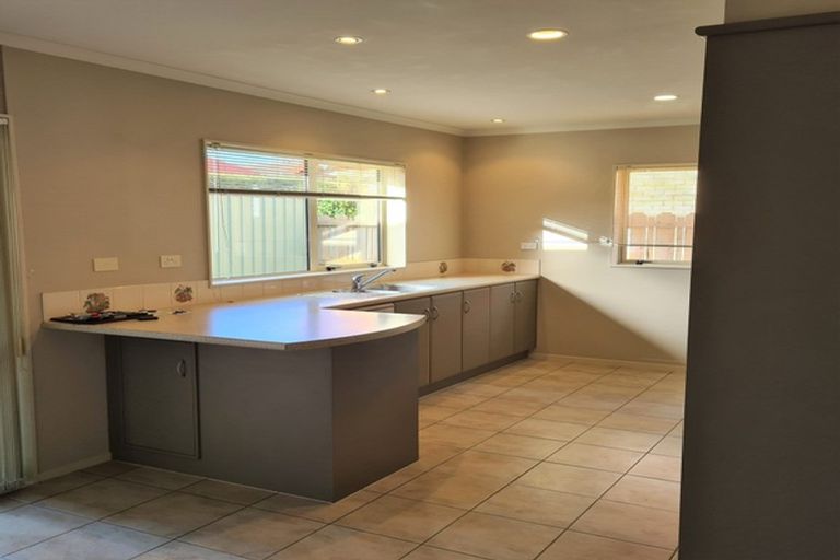 Photo of property in 13 Albert Street, Pukekohe, 2120