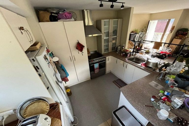 Photo of property in 28 Glengarry Road, Glen Eden, Auckland, 0602