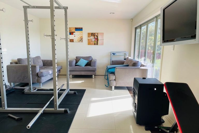 Photo of property in 24 Castleton Drive, Howick, Auckland, 2014