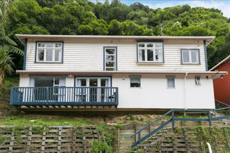 Photo of property in 66 Holloway Road, Aro Valley, Wellington, 6021