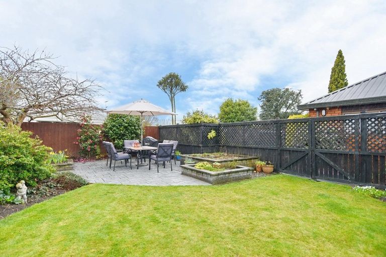 Photo of property in 78 Regency Crescent, Redwood, Christchurch, 8051
