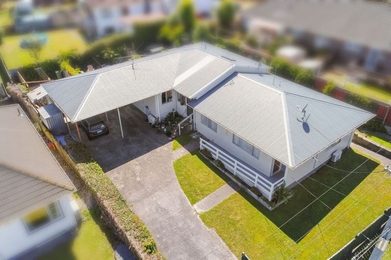 Photo of property in 1/27 Wright Street, Wainuiomata, Lower Hutt, 5014