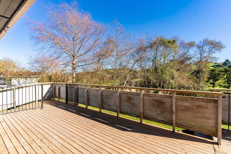 Photo of property in 17a Ash Street, Maungaturoto, 0520