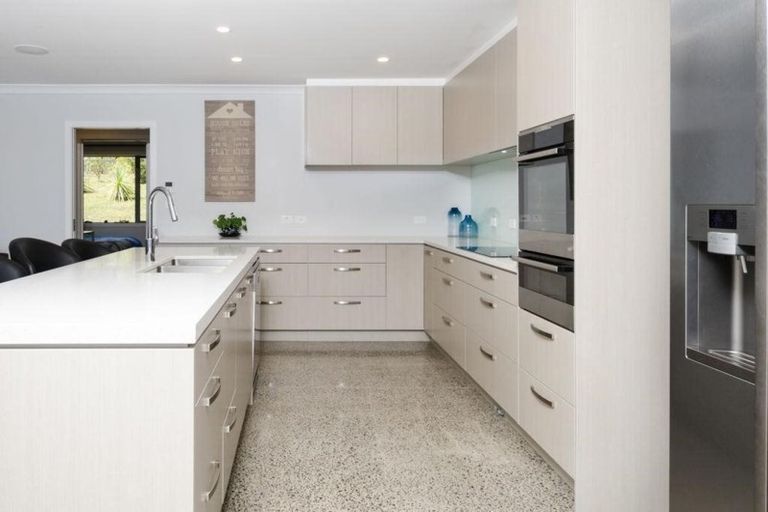 Photo of property in 24b Sunnyvale Road, Swanson, Auckland, 0614