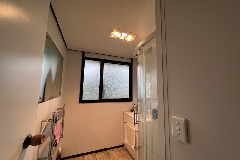 Photo of property in 22 Crosby Road, West Harbour, Auckland, 0618