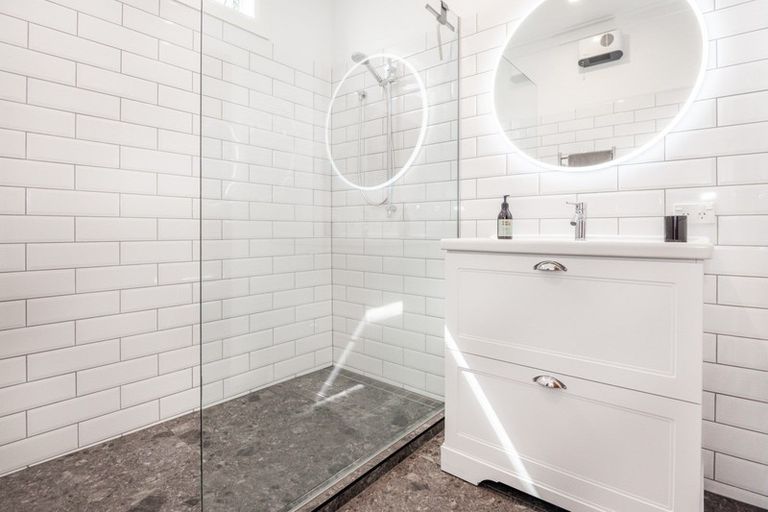 Photo of property in 128 Frederick Street, Mayfair, Hastings, 4122