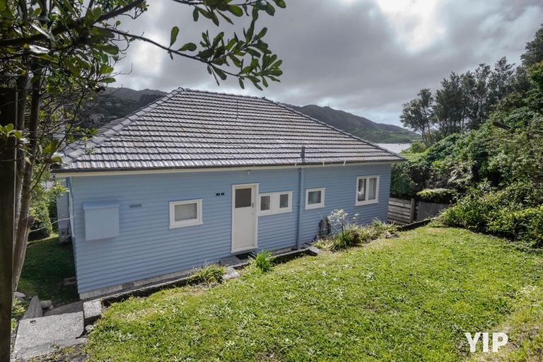 Photo of property in 18 Hinau Street, Tawa, Wellington, 5028