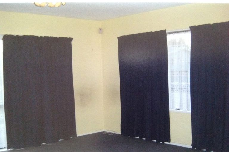 Photo of property in 1/1b Dickson Crescent, Hornby, Christchurch, 8042