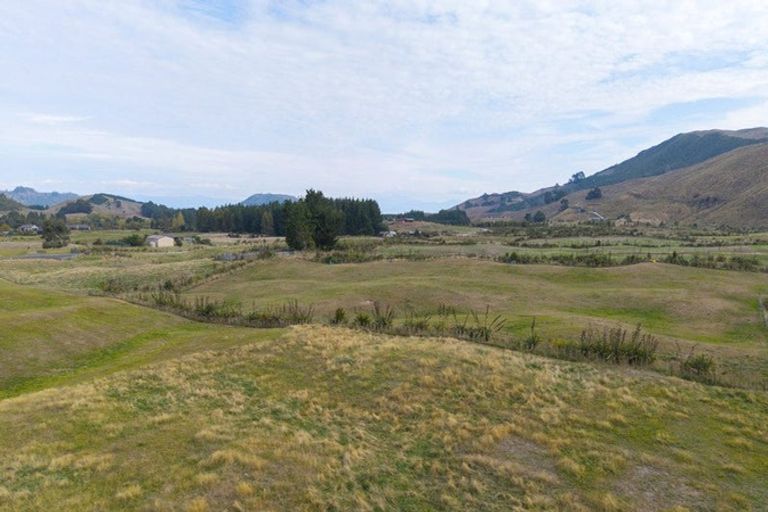Photo of property in 52 Grant Road, Kinloch, Taupo, 3385