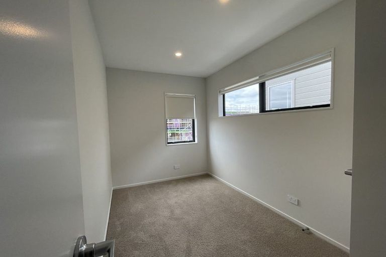 Photo of property in 6 Viridian Avenue, Rosehill, Papakura, 2113