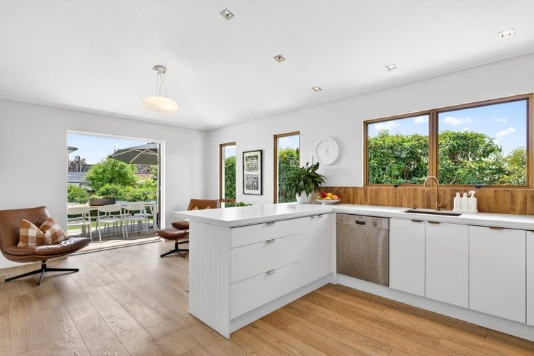 Photo of property in 35a Lucknow Road, Havelock North, 4130