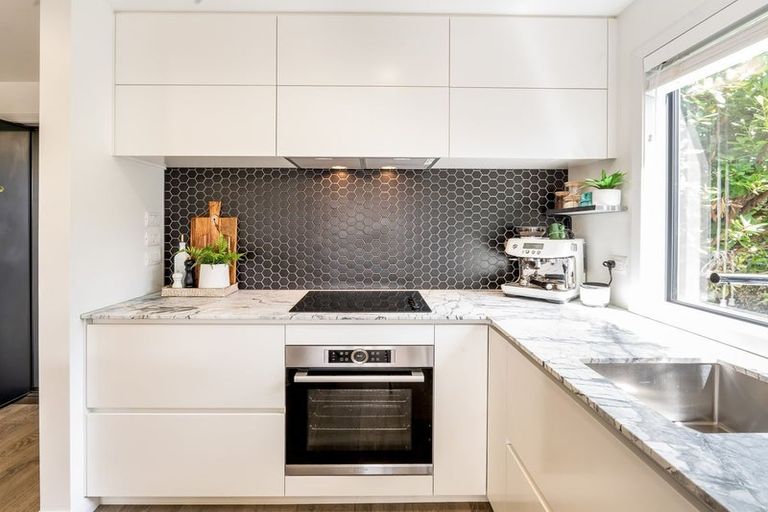 Photo of property in 16 Crake Street, Te Kauwhata, 3710