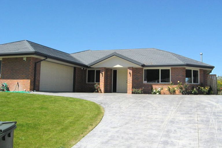 Photo of property in 5 Creedon Glen, Casebrook, Christchurch, 8051