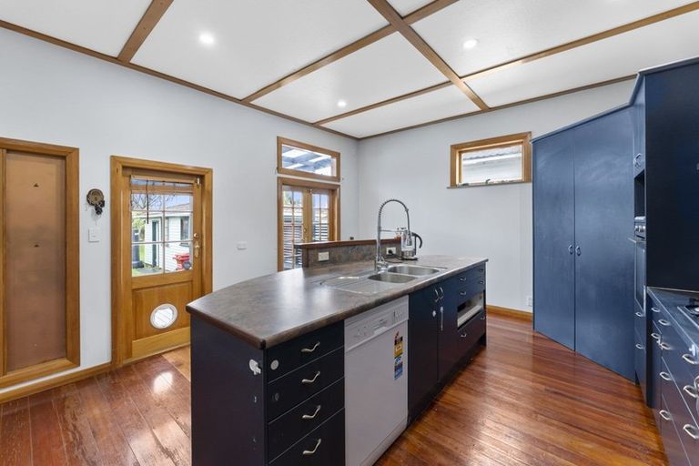 Photo of property in 298 Ruahine Street, Terrace End, Palmerston North, 4410