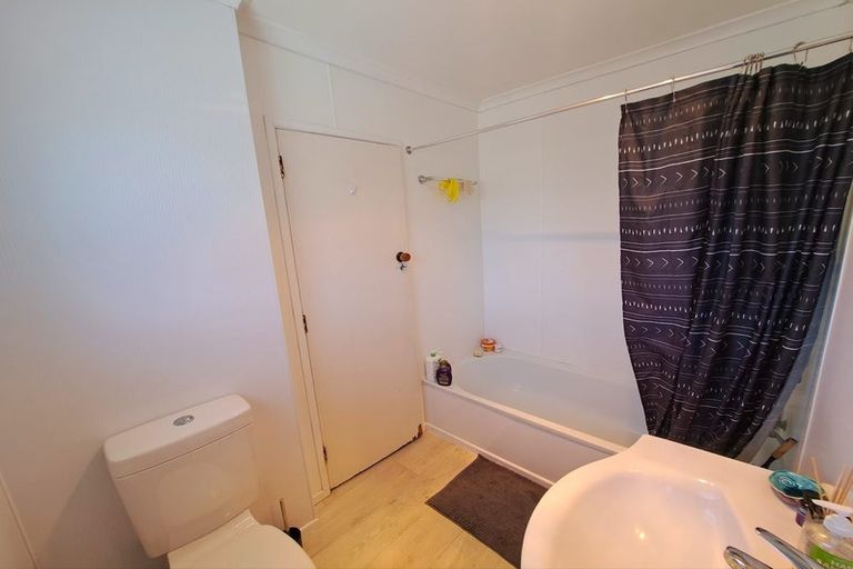 Photo of property in 1/23 Ngaio Street, Strandon, New Plymouth, 4312