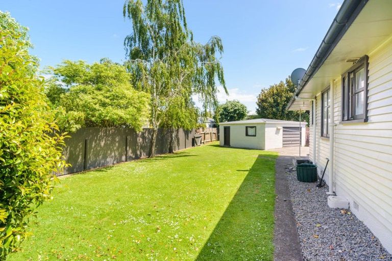 Photo of property in 10 Lewis Place, Highbury, Palmerston North, 4412