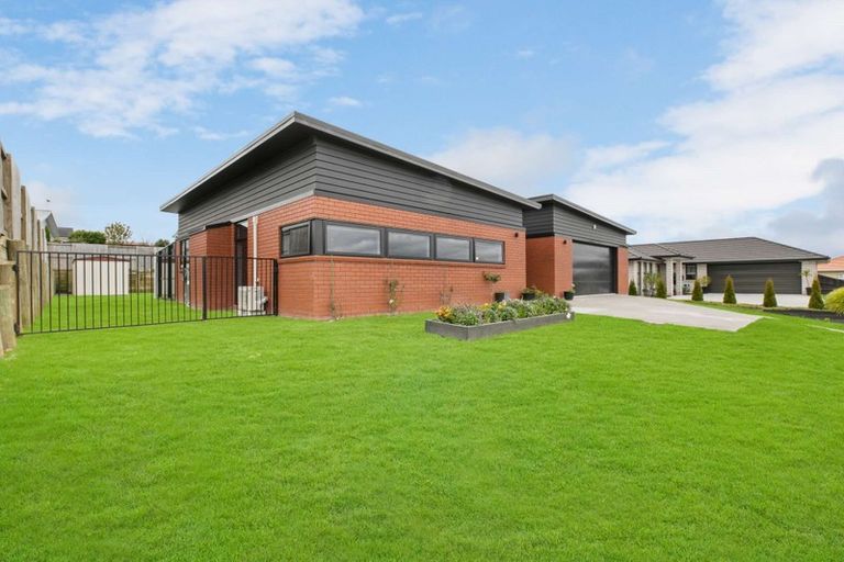 Photo of property in 17 Meadowview Drive, Morrinsville, 3300