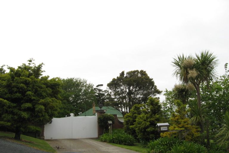 Photo of property in 200 School Road, Waimauku, 0881