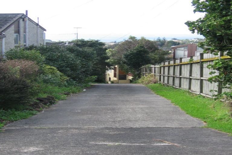 Photo of property in 303 East Coast Road, Mairangi Bay, Auckland, 0630