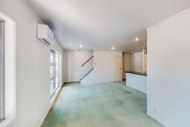 Photo of property in 22/8 Girton Terrace, Mount Cook, Wellington, 6021