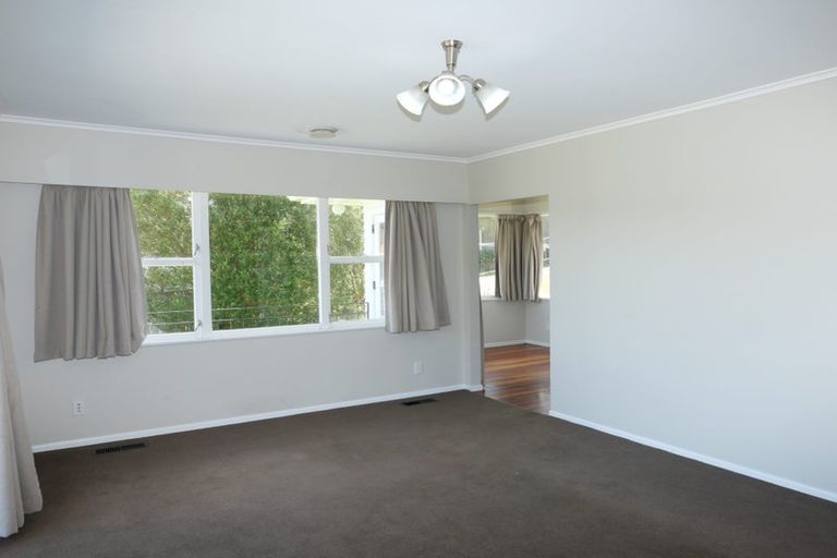 Photo of property in 113 Parkvale Road, Karori, Wellington, 6012