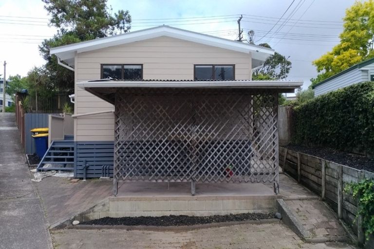 Photo of property in 1/53 Newington Road, Henderson, Auckland, 0612