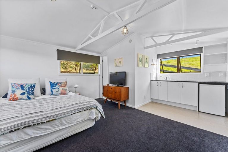 Photo of property in 20 Albert Street, Leigh, 0985