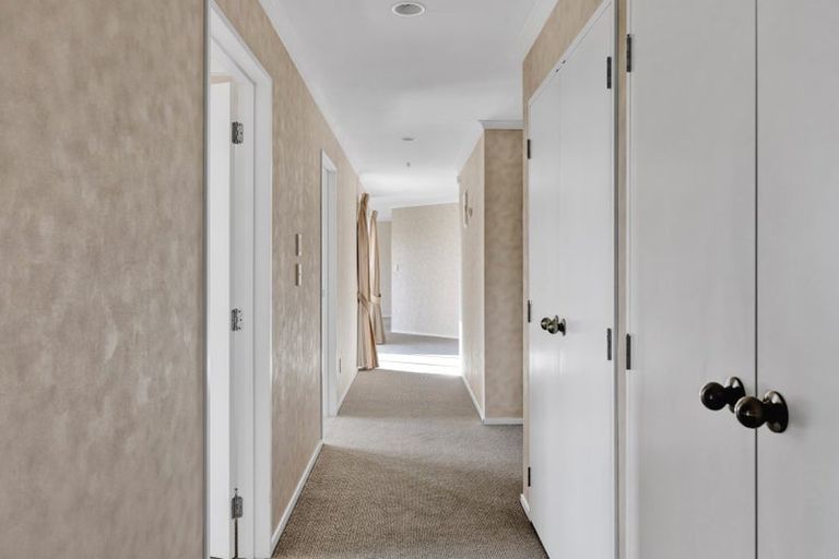 Photo of property in 311 Croydon Road, Midhirst, Stratford, 4394