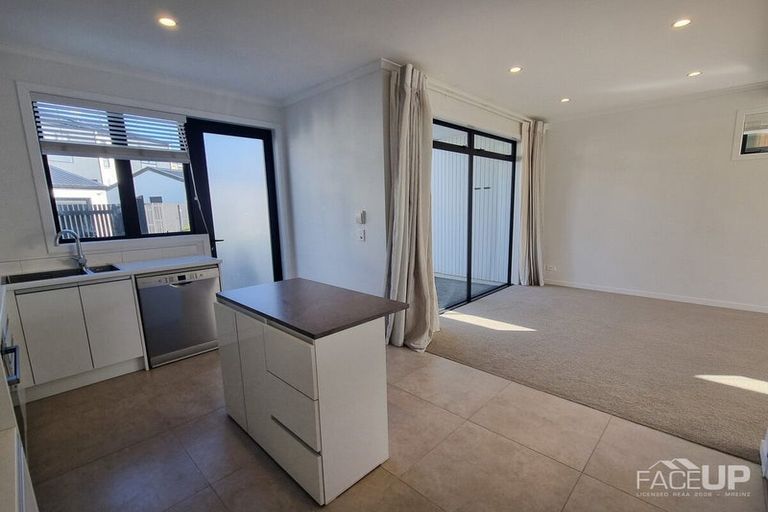 Photo of property in 9 Frank Gill Road, Hobsonville, Auckland, 0616