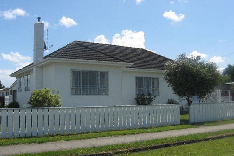 Photo of property in 27 Roberts Avenue, Aramoho, Whanganui, 4500