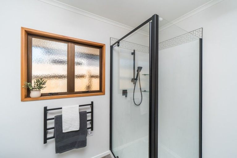 Photo of property in 3 Silverdale Court, Terrace End, Palmerston North, 4410