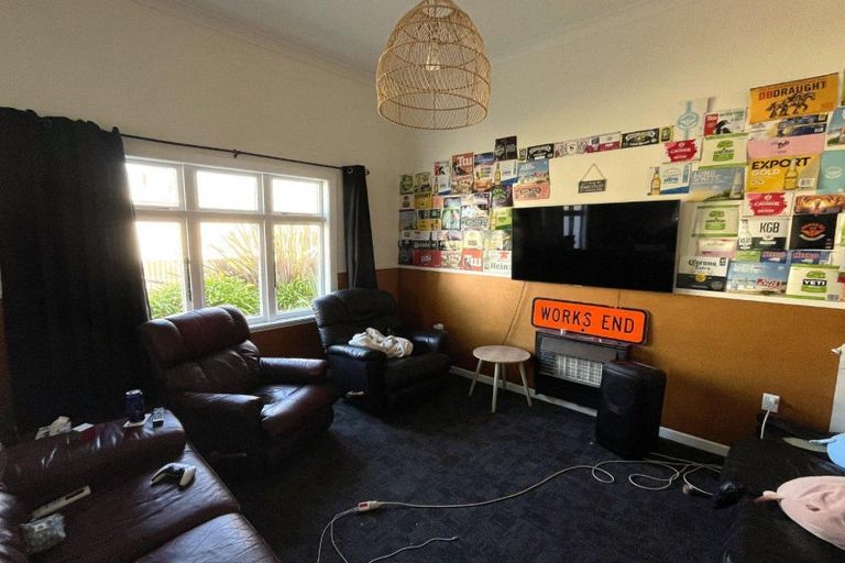 Photo of property in 6 Rolleston Street, Hokowhitu, Palmerston North, 4410
