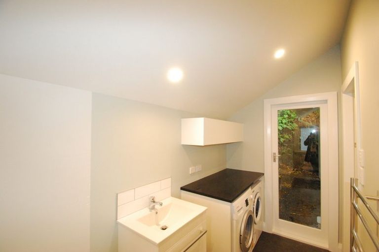 Photo of property in 21 Kotari Road, Days Bay, Lower Hutt, 5013