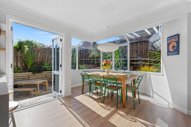 Photo of property in 6 Jessie Street, Parahaki, Whangarei, 0112