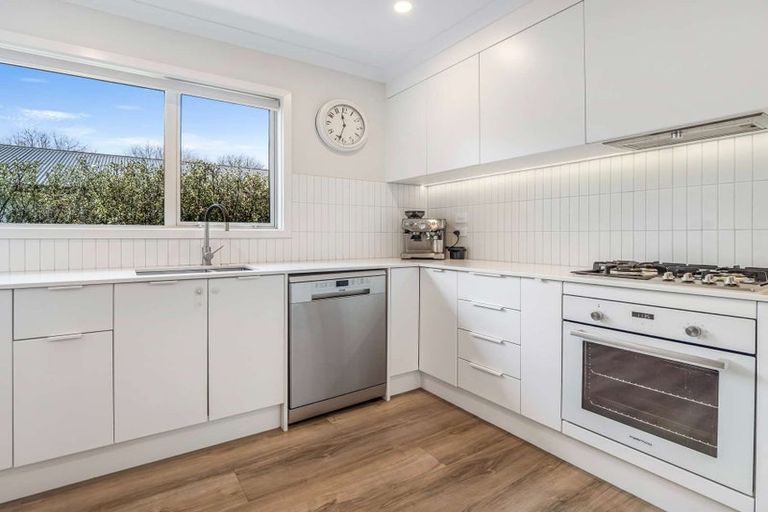 Photo of property in 14 Centaurus Road, Cashmere, Christchurch, 8022